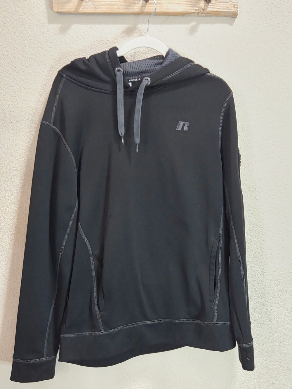 Russell Athletic Men’s Black Hooded Pullover Sweatshirt